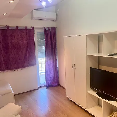 Magic River View 公寓