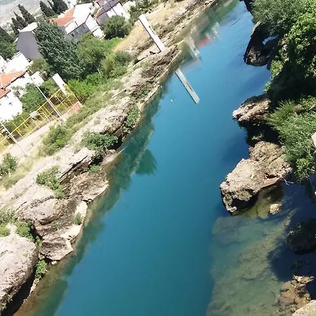 Magic River View 公寓 *