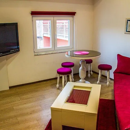 Magic River View * Mostar