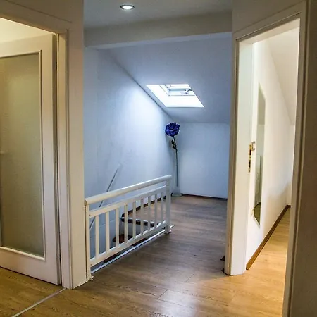 Magic River View 公寓