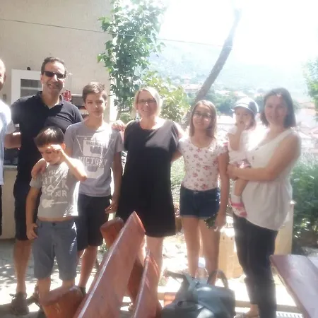 Magic River View 公寓 *