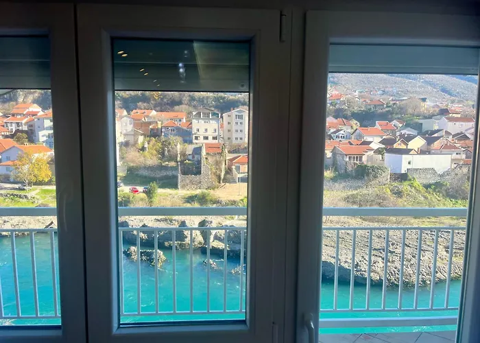 アパート Magic River View モスタル