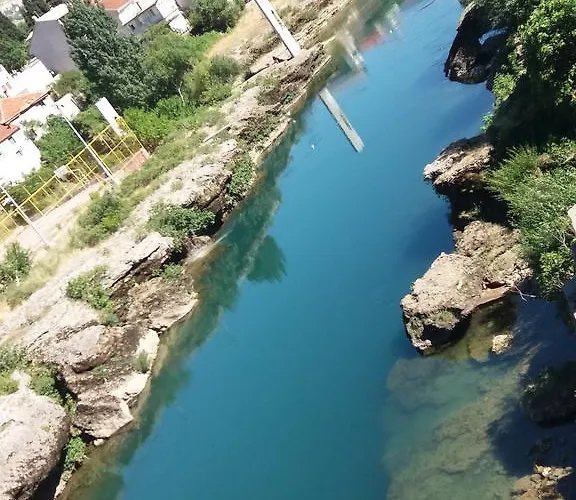 Magic River View アパート *