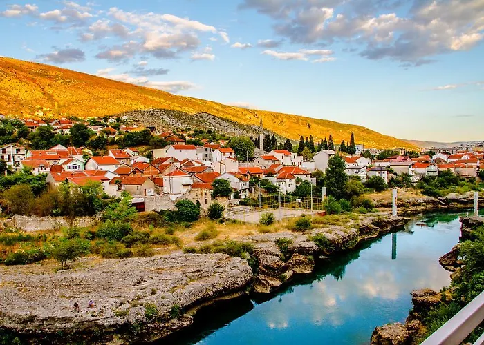 Magic River View アパート *