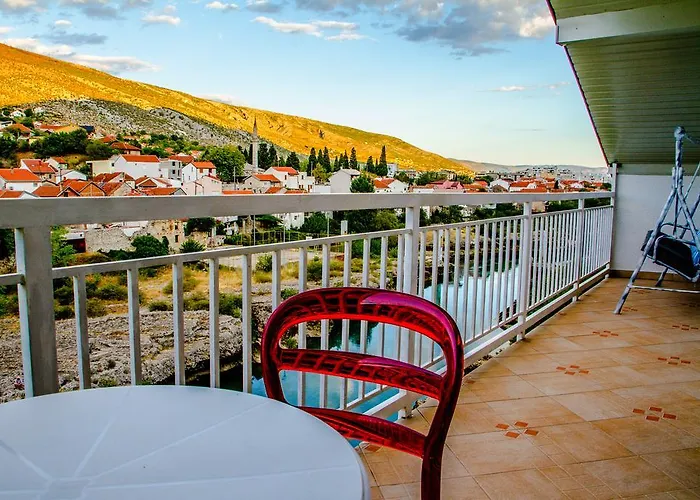 Magic River View アパート モスタル