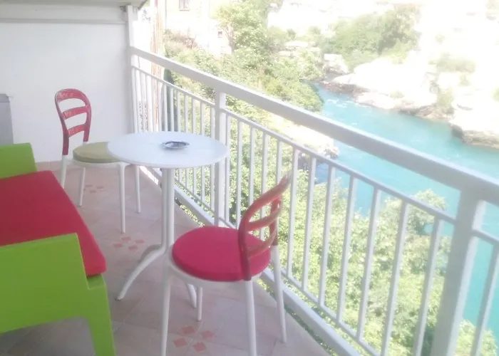 Magic River View * モスタル